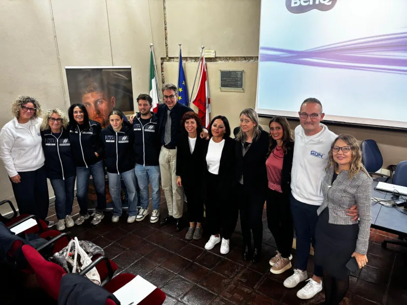 Gruppo di partecipanti all'edizione 2025 di L'atleta al centro